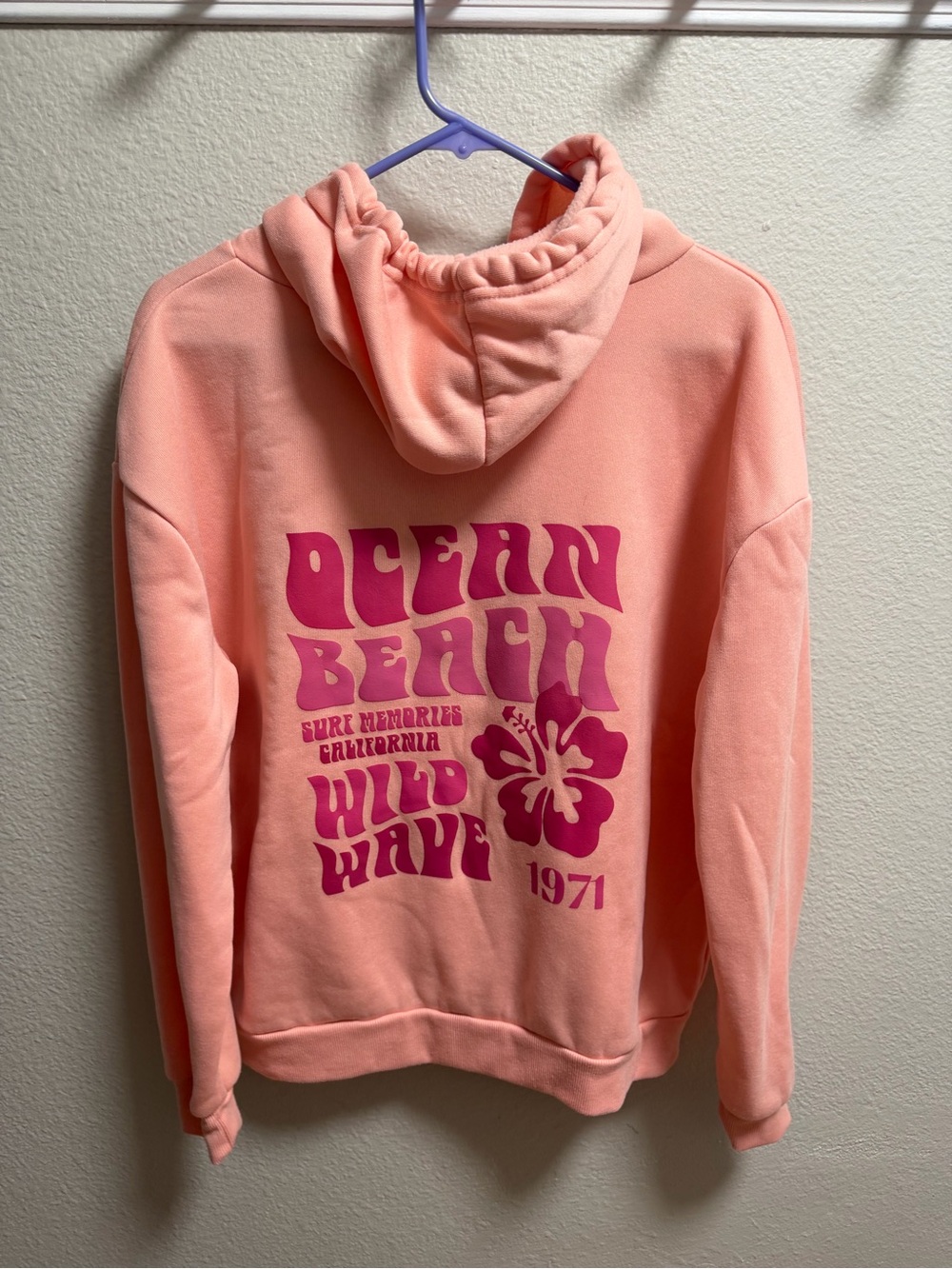 Ocean Beach Graphic Pullover Hoodie - Pink Coral